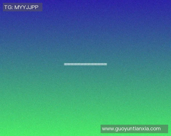 足球明星怒扔瓶子瞬间引发热议背后故事揭秘与球迷互动的真实情感