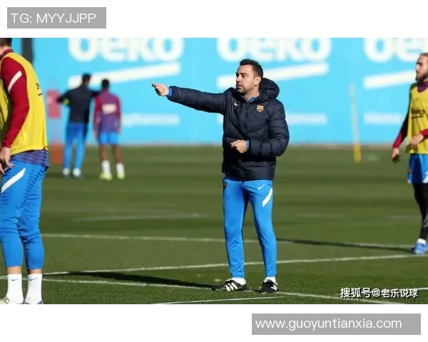 足球明星李小龙身高揭秘与职业生涯对比分析引发球迷热议